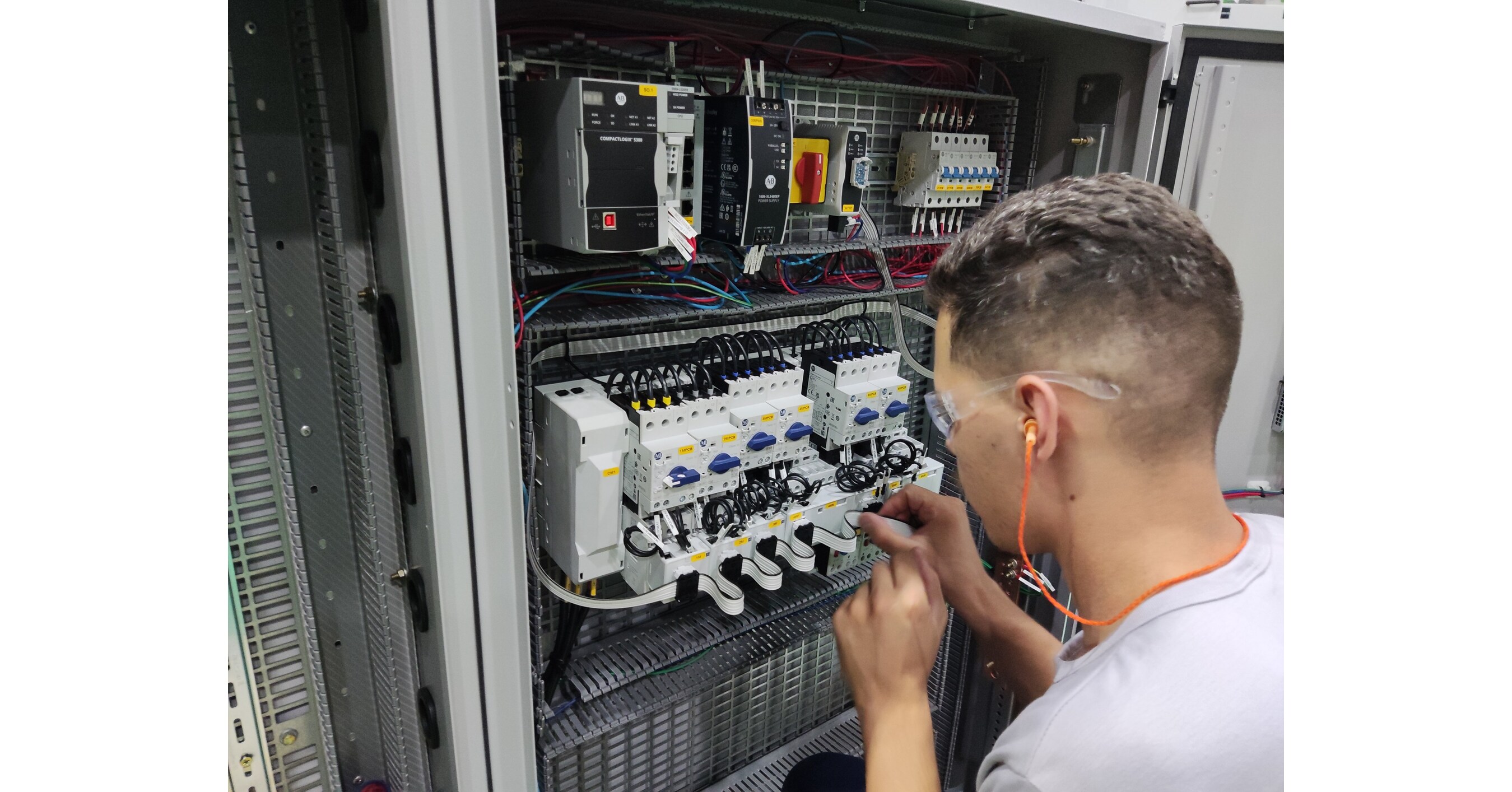 Volga 借助 Rockwell Automation 新技術，將控制盤配線時間縮短 66%，推動製造業效率提升