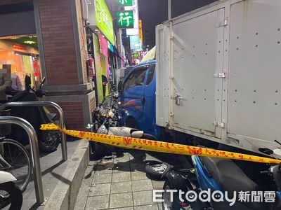 三重慘烈車禍：貨車逆行撞毀20輛車 女駕駛命喪現場