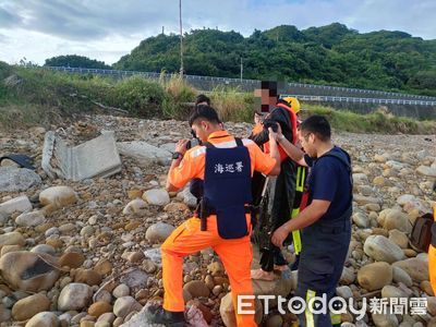 驚險偷渡！中國父子橡皮艇闖台灣海峽 自稱「投奔自由」