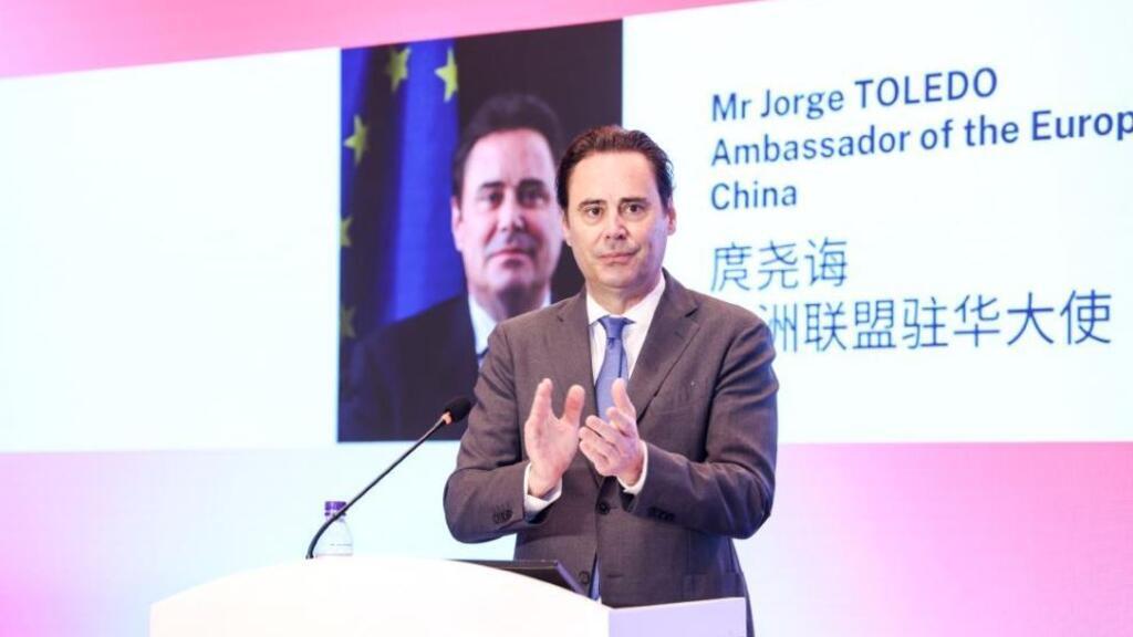 欧盟驻华大使警告：若无进展将放弃中欧经贸谈判，呼吁可交付成果