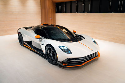 Aston Martin Valhalla亮相台中：6000萬豪華油電超跑引領潮流