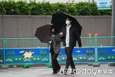 鋒面周末襲台！北台灣氣溫驟降8度 周六晚至周日晨雨勢猛烈