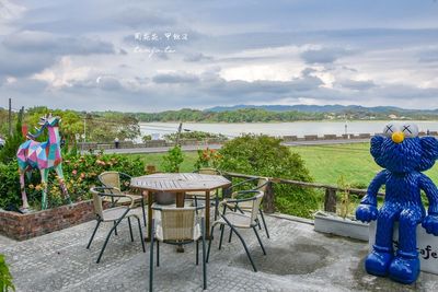 高雄不限時景觀咖啡、坐落水庫首排湖景!必搶窯烤麵包出爐即秒殺