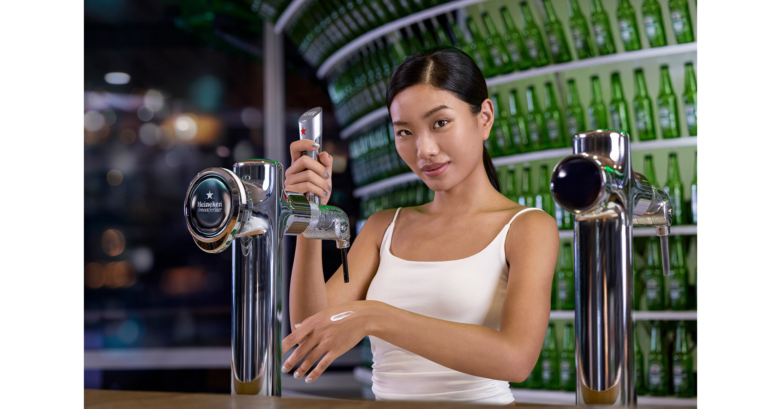 喜力星銀跨界驚喜：啤酒順滑度轉化為護膚霜，突破界限創新登場
