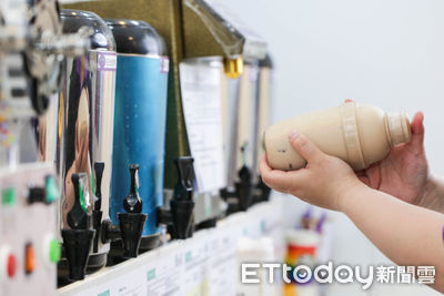 「綠茶+紅茶」止咳神飲爆紅!飲料店真的出了:神秘伯配方