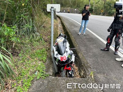 苗栗台3線驚魂！重機騎士過彎摔入排水溝身亡