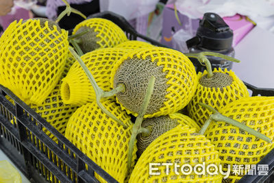 嘉義水上瓜瓜節千份試吃搶光 縣長與民同樂推廣農特產