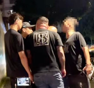 柯文哲支持者靜坐遭黑衣人圍攻，民眾黨呼籲政府嚴查