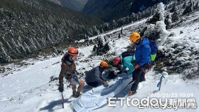 中鋼工程師同事爬玉山 友驚見「血跡」...25歲男女墜谷380m遭雪埋
