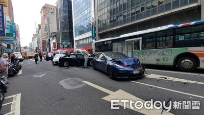 78歲無照駕駛闖紅燈釀連環撞 單親父淚訴生計斷絕