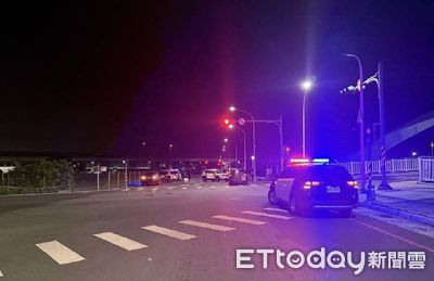 高雄鳳山頂寶橋凌晨車禍驚魂！兩車擦撞5人全受傷，疑未禮讓釀禍