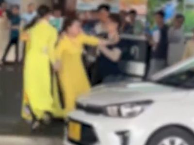 富國機場爆發員工衝突：兩女員工抓髮狂吼引發混亂