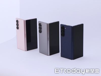 摺疊手機市場2025年首現衰退，2026年有望強勢反彈
