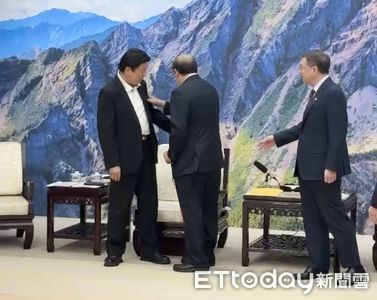 柯建銘搶C位引發爭議 黃暐瀚讚揚傅崐萁風度佳