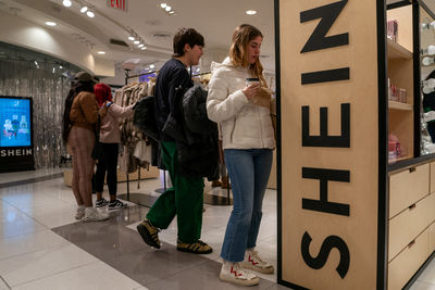 英財相力挺SHEIN倫敦上市：與中國斷聯是愚蠢之舉