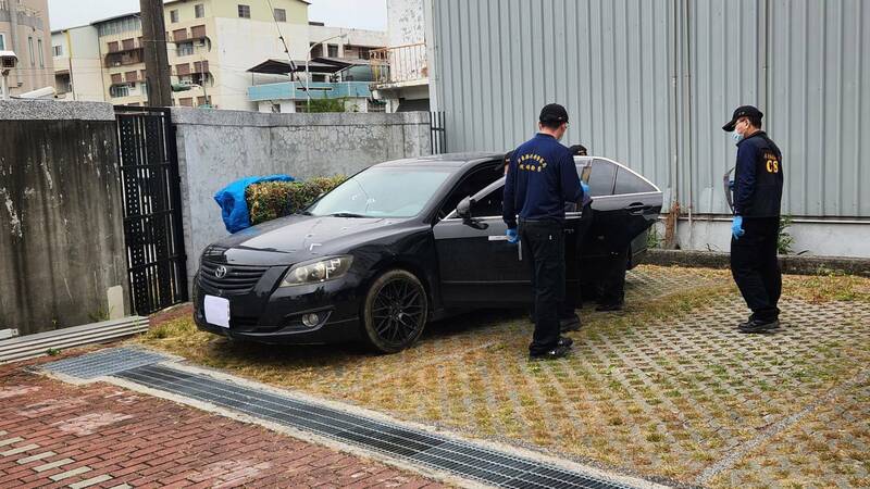 傳播妹坐檯糾紛開25槍 3槍手晚間屏東投案