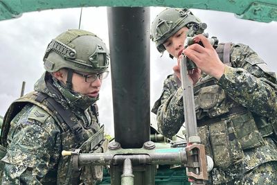 台灣軍方緊急備戰：第三作戰區海線監控與戰術演練應對中共軍演
