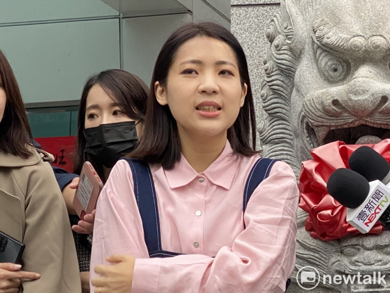 徐巧芯狂借場地防罷團 她點名劉彥澧:你太太借很多場地「要不要乾脆舉辦德州撲克大賽?」