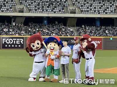 乖乖跨界運動！攜手樂天桃猿開球 宣告今年合作計劃不斷