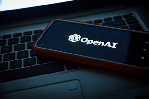 OpenAI花數千萬美元回應用戶禮貌，CEO奧特曼：值得投資