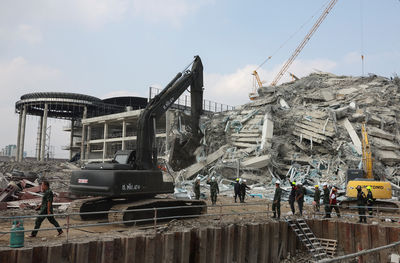 曼谷高樓遠震倒塌：專家揭示地質與施工設計的致命風險