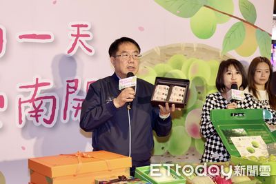 台南農特產北上桃園大遠百 黃偉哲期盼全數售罄