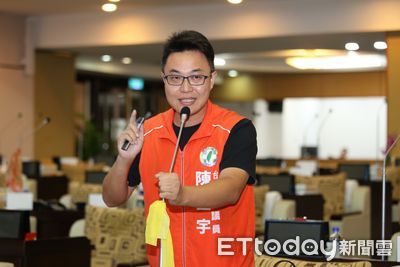 網紅Cheap爆料：台南女大生車禍案引發議員關說風波，基層警遭申誡