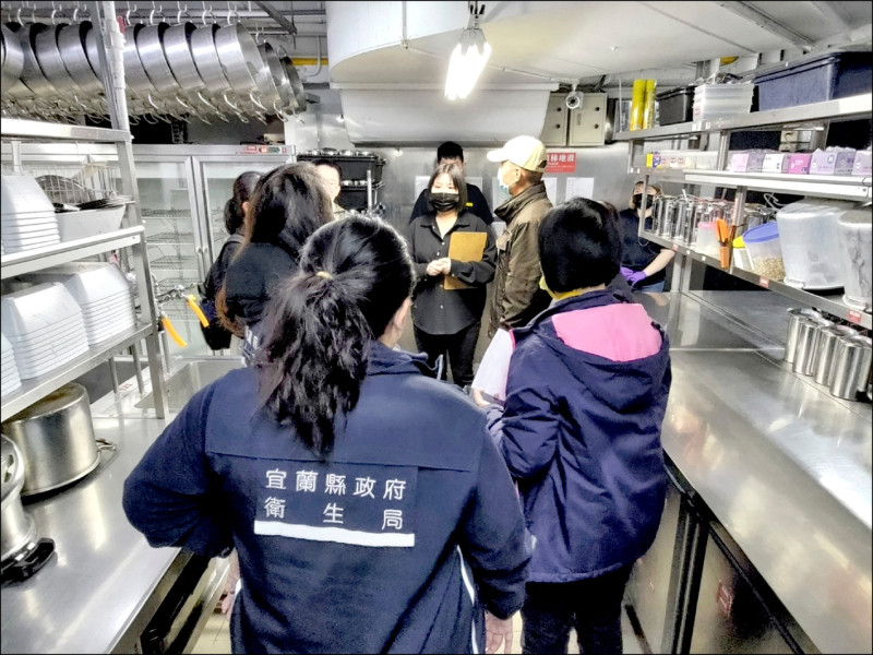 羅東火鍋店疑食品中毒 63人上吐下瀉