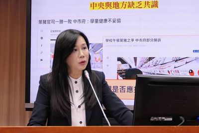 萬美玲獲雙料優良立委 網「這麼好的立委桃園人忍心罷免嗎?」