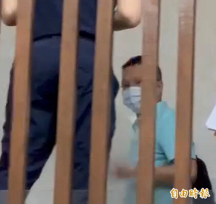 警政署高官涉嫌恐嚇討債，30萬元交保出庭