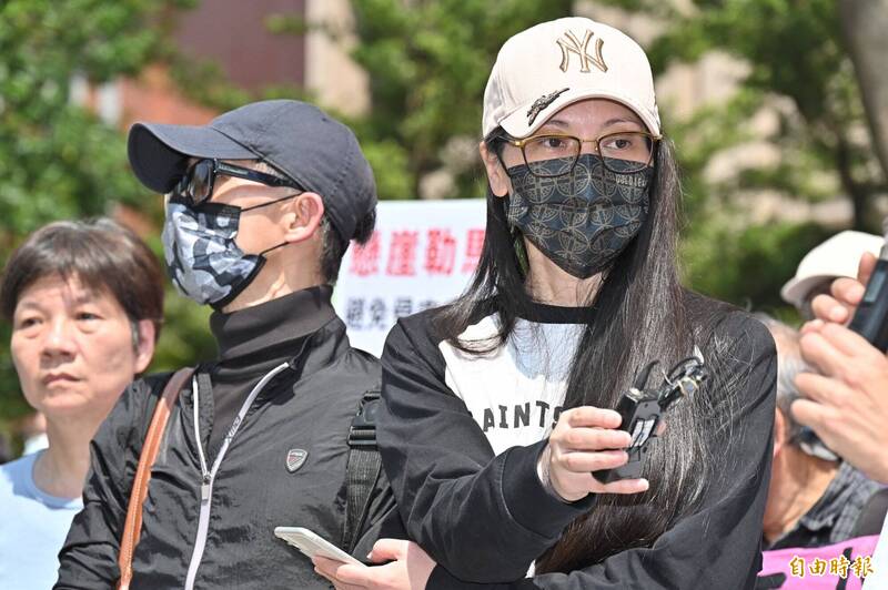 中配亞亞喊武統遭廢止居留許可提抗告 最高行3大理由駁回確定