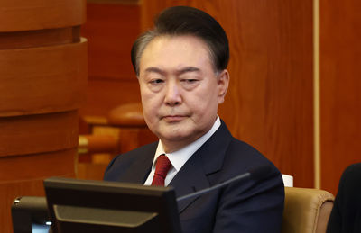 南韓總統尹錫悅遭憲法法院罷免，60天內將舉行大選