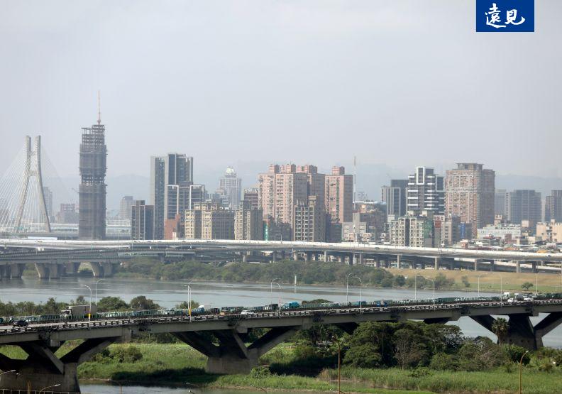 房市寒風吹襲！四大指標示警，潛力區預售價差縮小成撿便宜機會