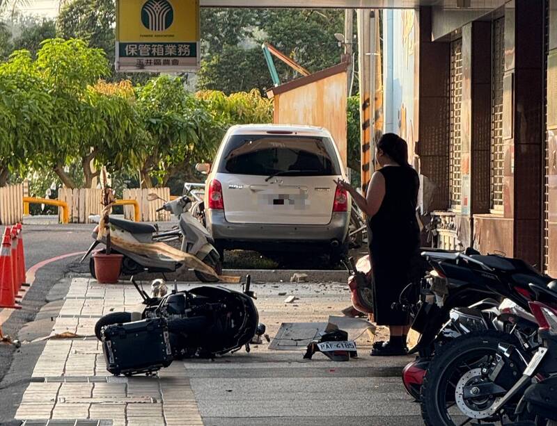 台南玉井驚魂！休旅車暴衝撞死散步夫妻 駕駛癲癇發作釀悲劇