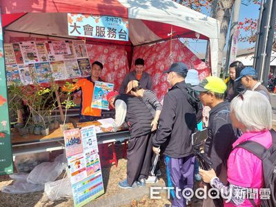 結合白河木棉花節 南消一大隊為賞花民眾防災宣導