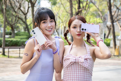 平價機大戰!vivo V50 Lite 5000萬鏡頭、Google Pixel 9a 4色尬場