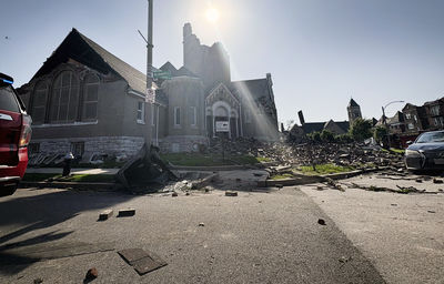 美國中西部龍捲風狂襲：至少25人喪生，數千建築受損
