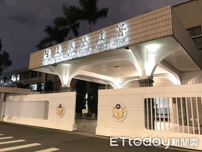 行人不禮讓救護車還比中指 警政署怒了:社維法+妨害公務嚴辦