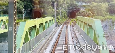 台鐵北迴線搶通成功！東正線恢復單線雙向行車，首班車今晨發車