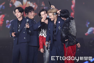 SUPER JUNIOR子團合體演出後許願完整體回歸 自稱「灶咖男團」盼拿第一