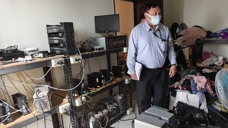 電腦男竊電挖礦逃700萬電費 警臨門前毒誓後認罪