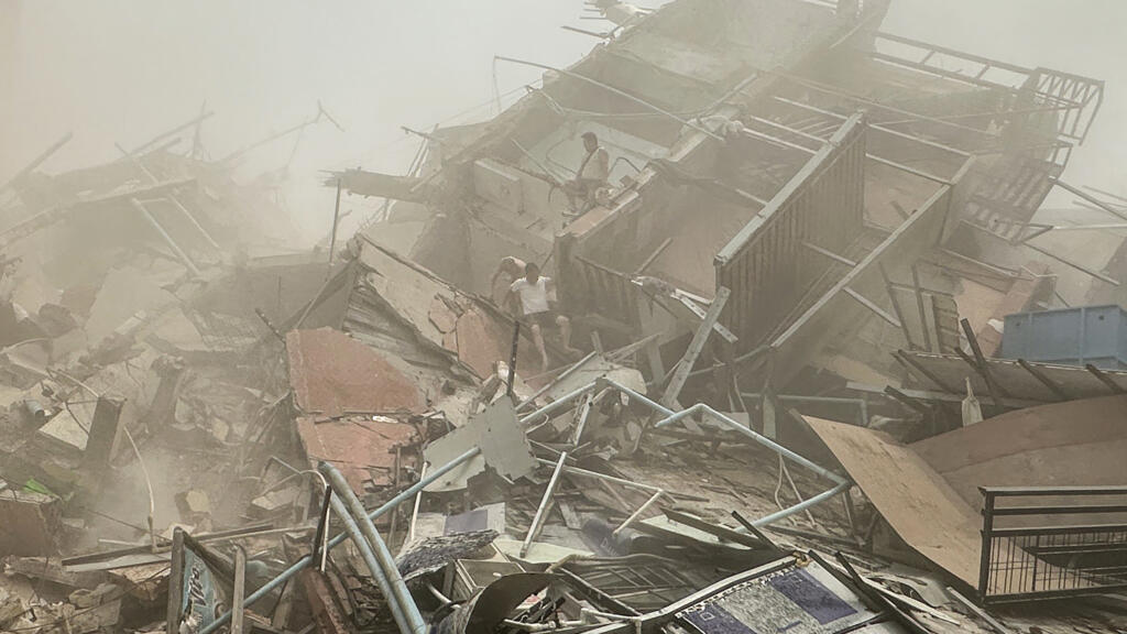 缅甸大地震天灾人祸并行 人员物质损失或惨重