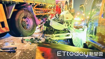 台南國道驚魂！5車連環追撞釀1死5傷 交通全面癱瘓