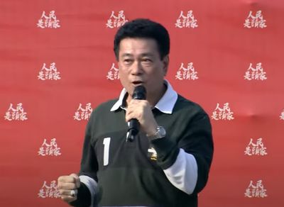 破4千人湧綠營花蓮宣講 中職傳奇球星拉弓:一定要三振傅崐萁!