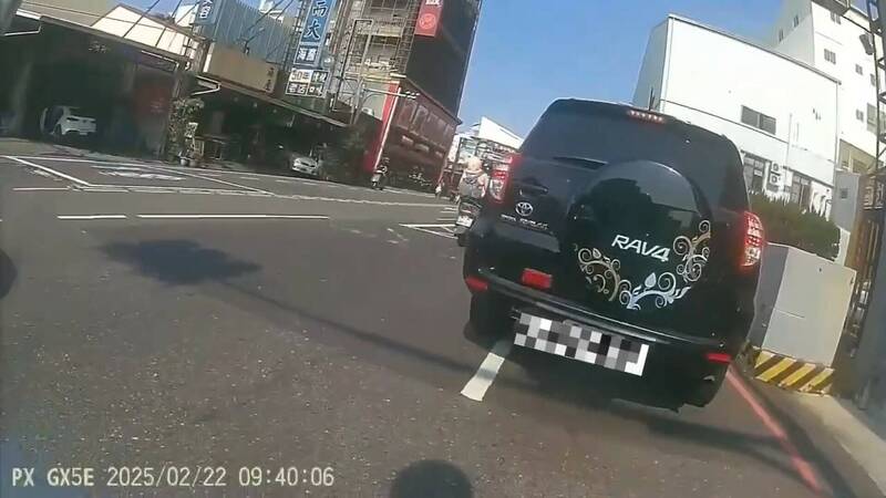 警涉瀆職隱瞞違停休旅車 網紅誤導輿論 南檢展開調查