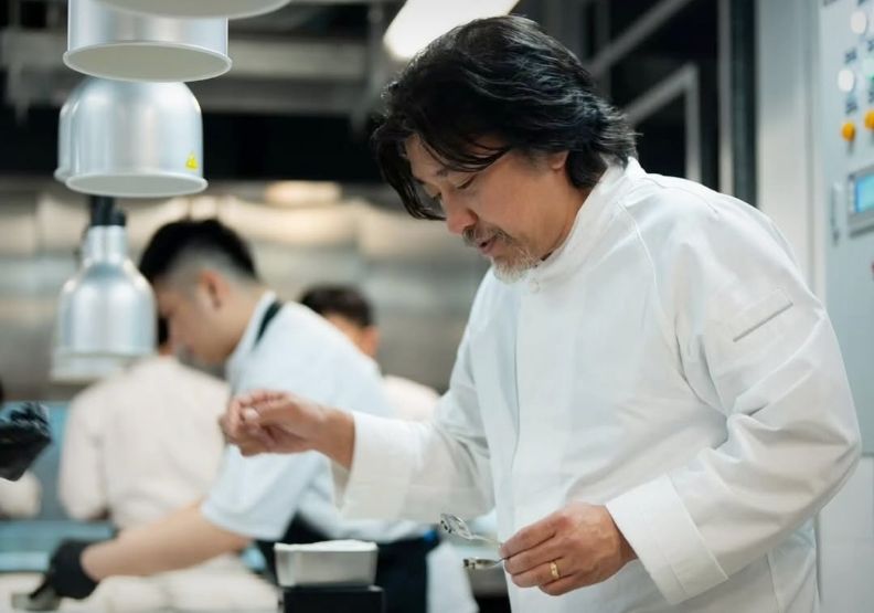 《黑白大廚》主廚愛德華·李：透過食物探索自我與身分