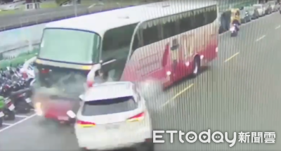 驚悚車禍現場！泰山休旅車闖入對向車道 猛撞遊覽車司機受困