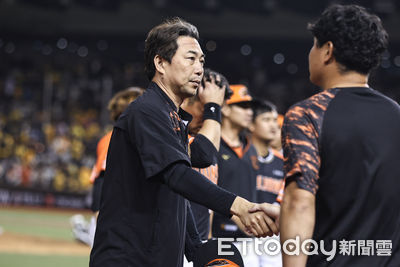 統一獅5比1擊敗味全龍 林岳平達成執教300勝里程碑