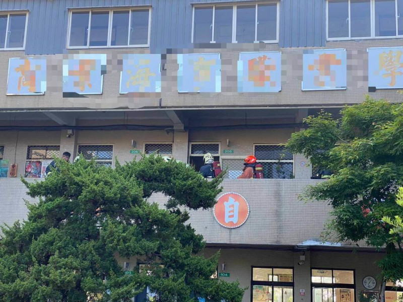 新北市中華商海教具間除濕機突發火災 幸無人傷