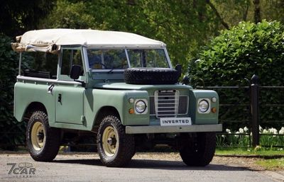英國業者Inverted推出電動化Land Rover Series，保留經典風味提升實用性
